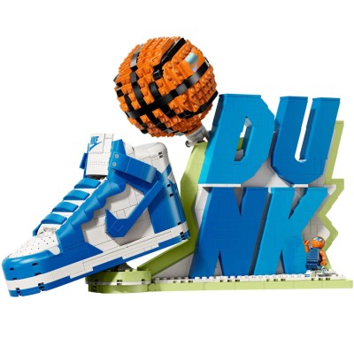 LEGO Nike Dunk Set2.jpg