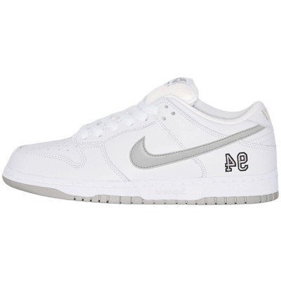 Nike SB Dunk Low Supreme 94 White Metallic Silver.jpg