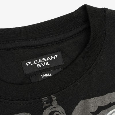Pleasant Evil Skeleton Tee Black2.jpg