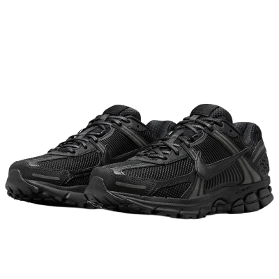 Nike Zoom Vomero 5 Triple Black2.jpg