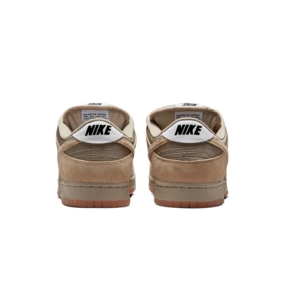 Nike SB Dunk Low Pro B Parachute Beige3.jpg