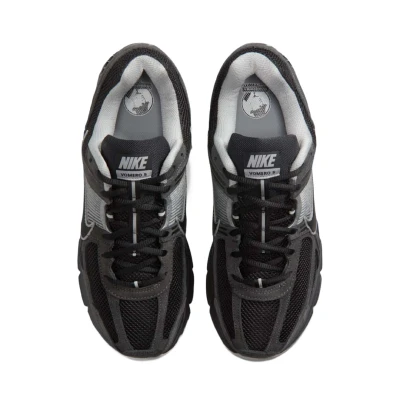 Nike Zoom Vomero 5 Black Chrome (W)3.jpg
