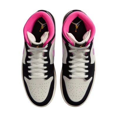 Jordan 1 Mid SE World Tour3.jpg