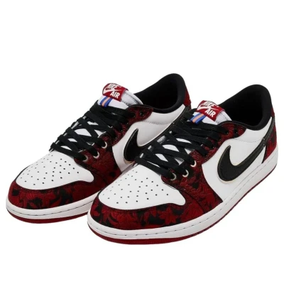 Jordan 1 Retro Low OG Last Dance At The Garden2.jpg