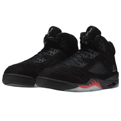 Jordan 5 Retro Halloween2.jpg