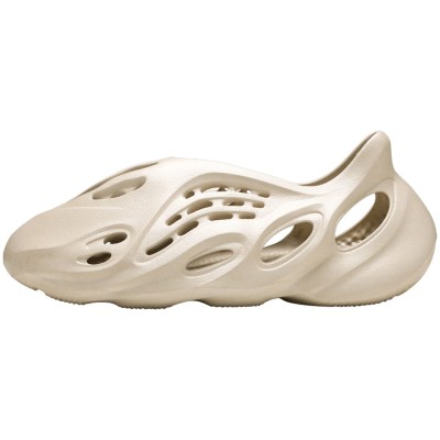 Yeezy Foam Runner Sand FY4567.jpg