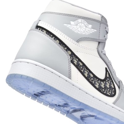 DIOR X AIR JORDAN 1 HIGH 11.jpg