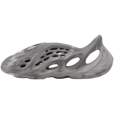 yeezy foam runner granite IE4931 1.jpg