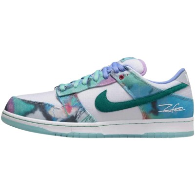 Nike SB Dunk Low x Futura Laboratories 5.jpg