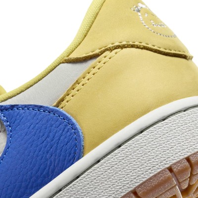 Jordan 1 Low OG x Travis Scott Canary 3.jpg
