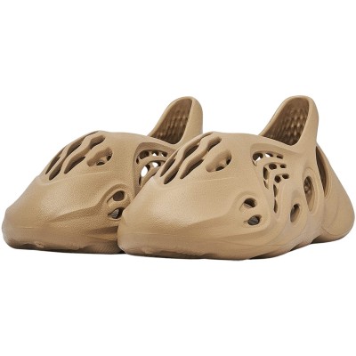 Yeezy Foam Runner Clay Taupe 2.jpg